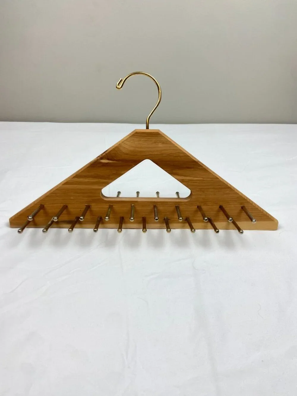 Cedar Tie & Belt Rack - Holds 40 Ties or Belts